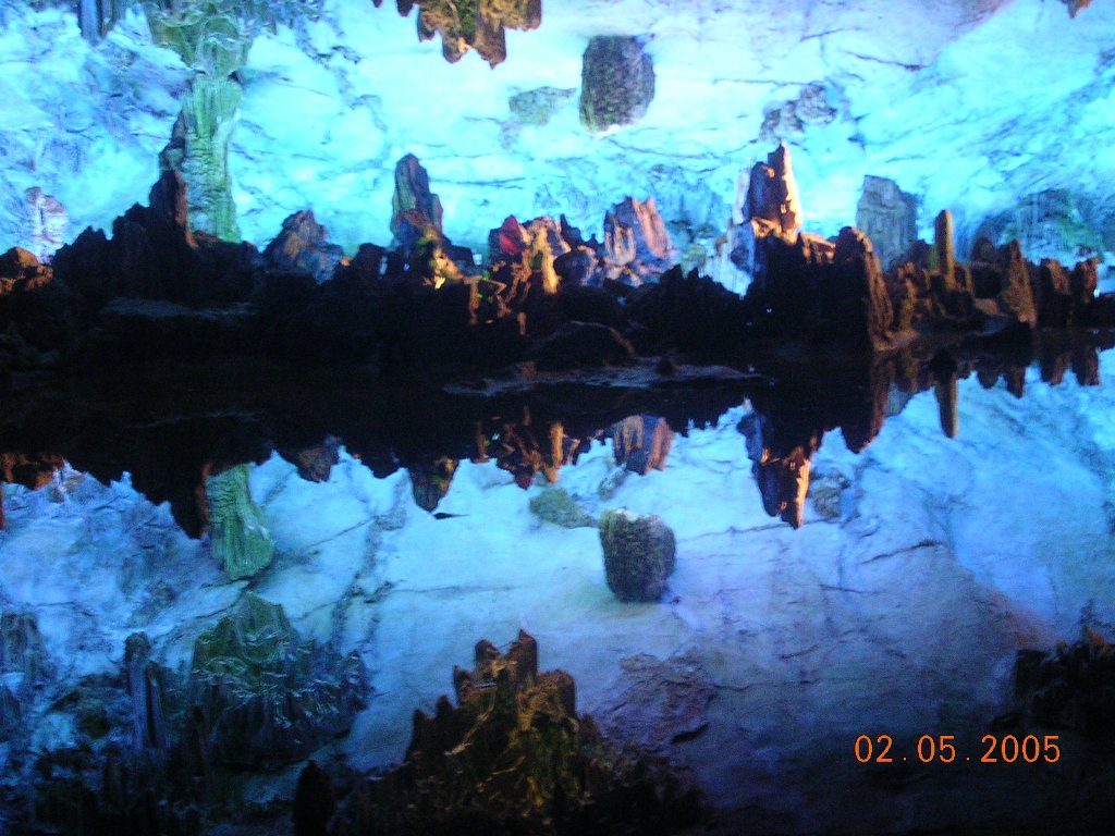 Riflessi in una grotta di Guilin - Reflections in a cave of Guilin